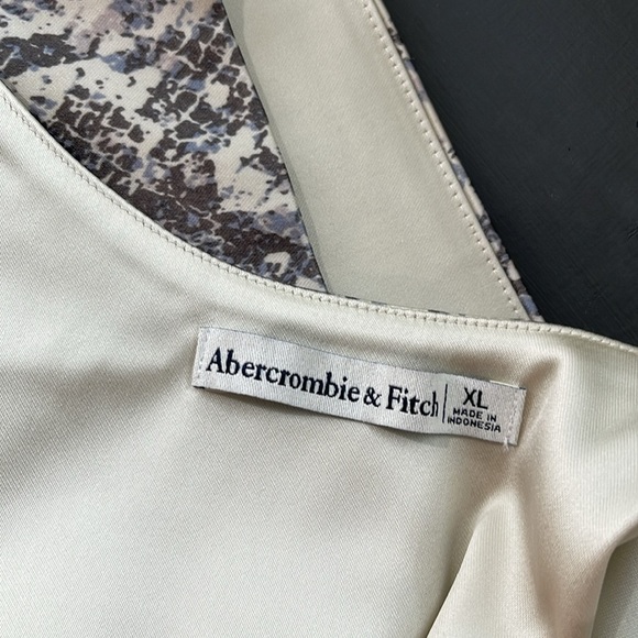 Abercrombie & Fitch NWT Satin Snakeskin Print Crop Low Back Sleeveless Top XL - Picture 7 of 11